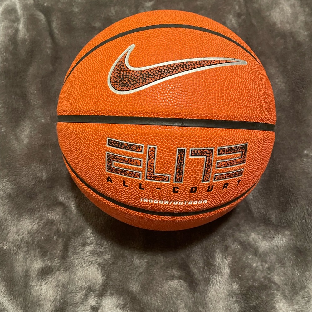 Basketball - Picture 2 of 3